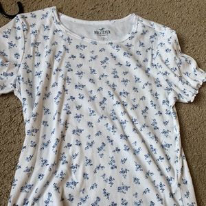super cute floral top